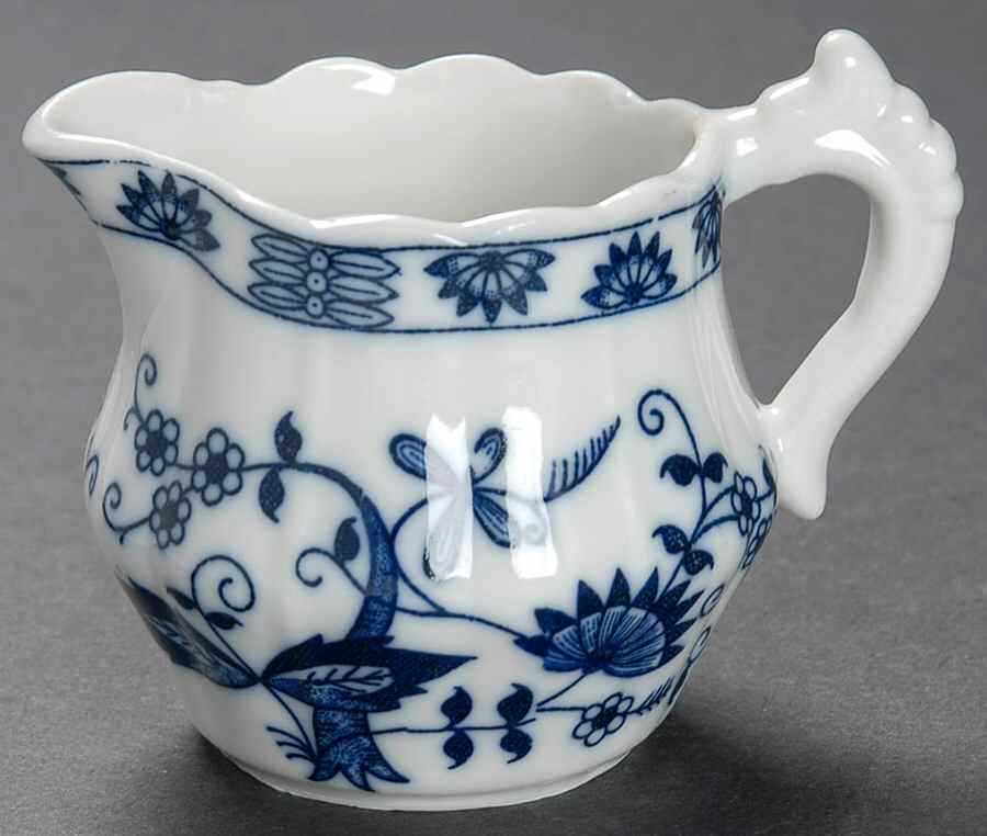 Blue Onion Mini Creamer by Seymour Mann-1
