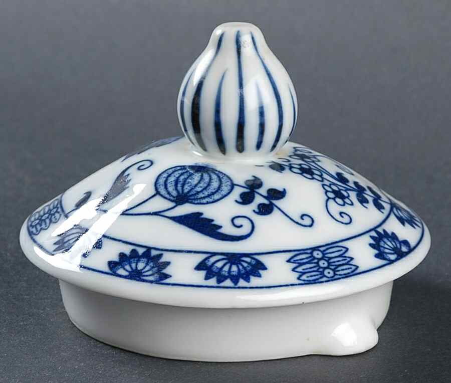 Blue Onion Lid for Teapot by Seymour Mann-1