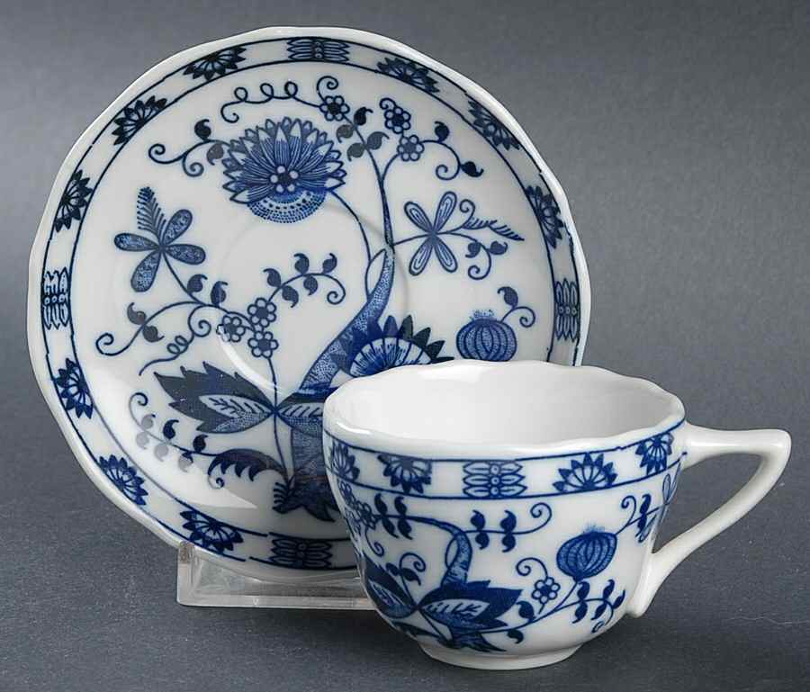 Blue Onion Flat Demitasse Cup & Saucer Set by Seymour Mann-1