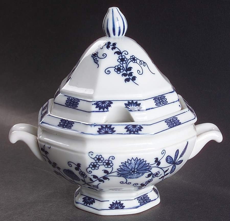 Blue Onion Sauce Boat & Lid with Underplate by Seymour Mann-1