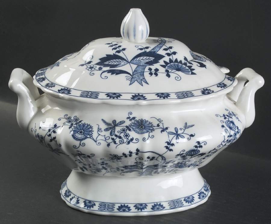 Blue Onion Oval Tureen & Lid by Seymour Mann-1