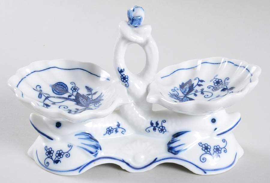 Blue Onion Twin Salt Dip W/Center Handle by Seymour Mann-1