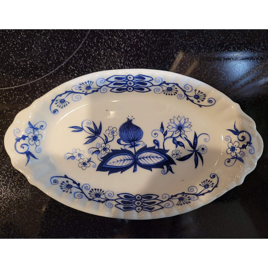 Blue Onion Bone Tray for Mini Creamer & Sugar with Lid by Seymour Mann-1