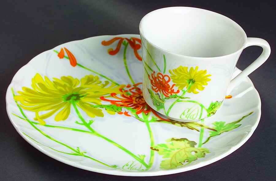 Chrysanthemum Snack Plate & Cup Set by Seymour Mann-1