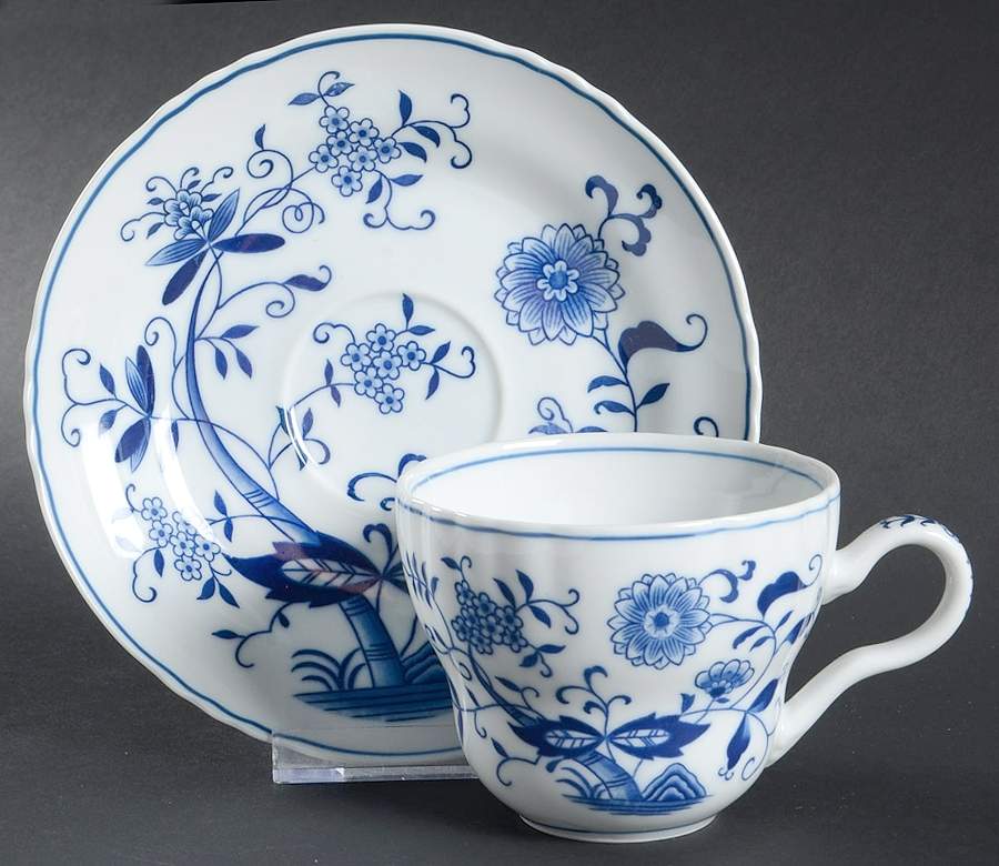 MAN1 Flat Cup & Saucer Set by Seymour Mann-1