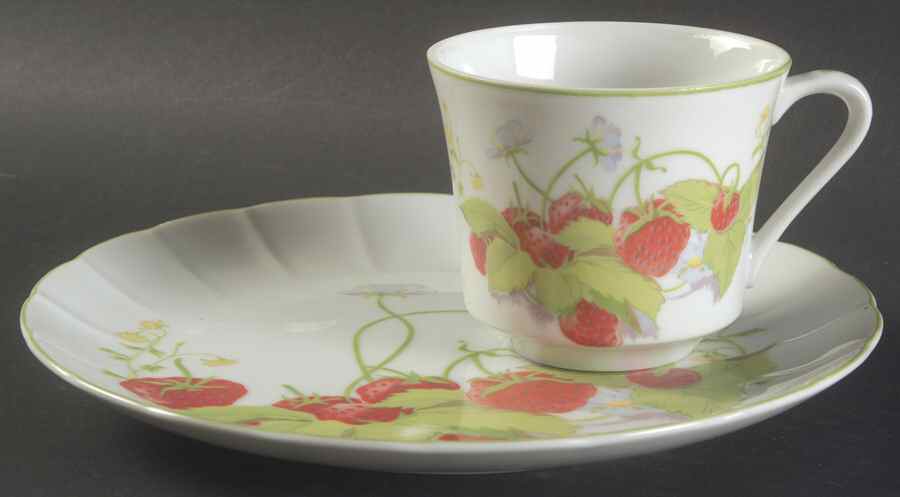 Strawberry Hill Snack Plate & Cup Set by Seymour Mann-1