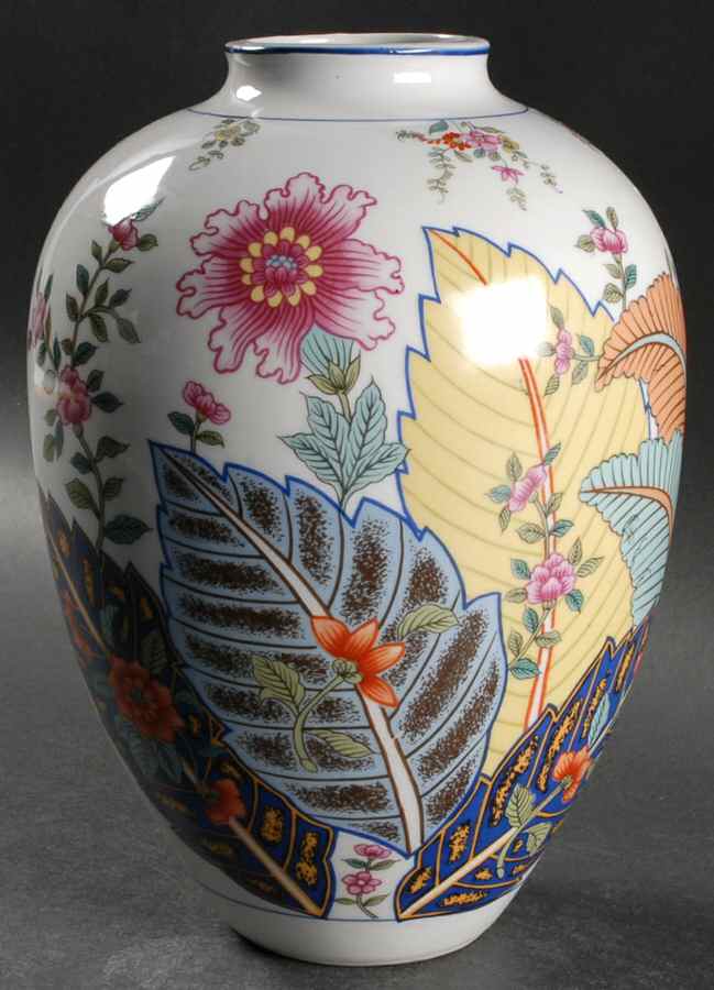 Tobacco Leaf 9" Vase by Seymour Mann-1