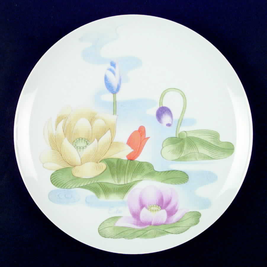 Water Lily Dinner Plate by Seymour Mann-1