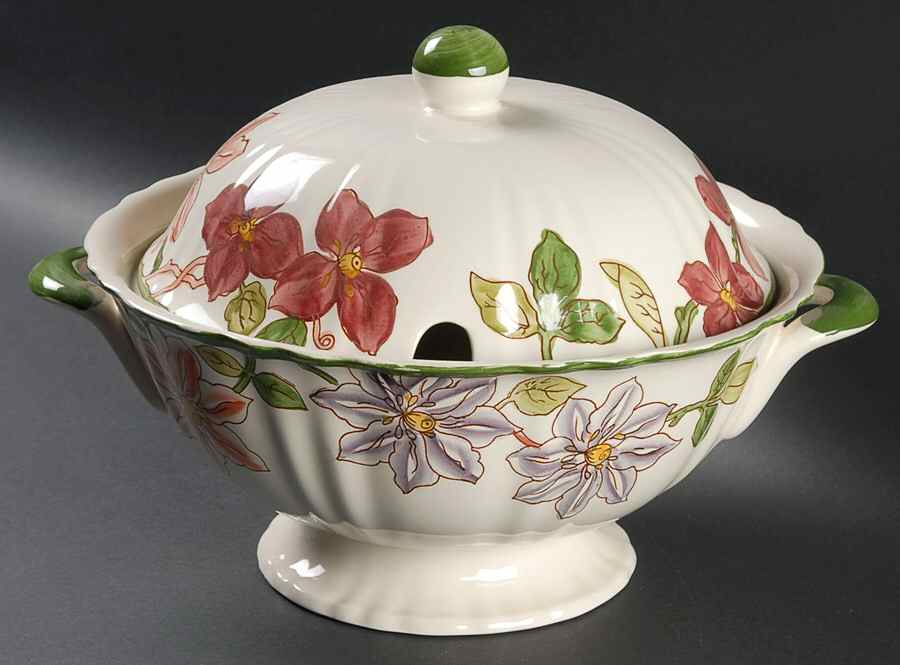 Clematis Tureen &  Lid by Mason's-1