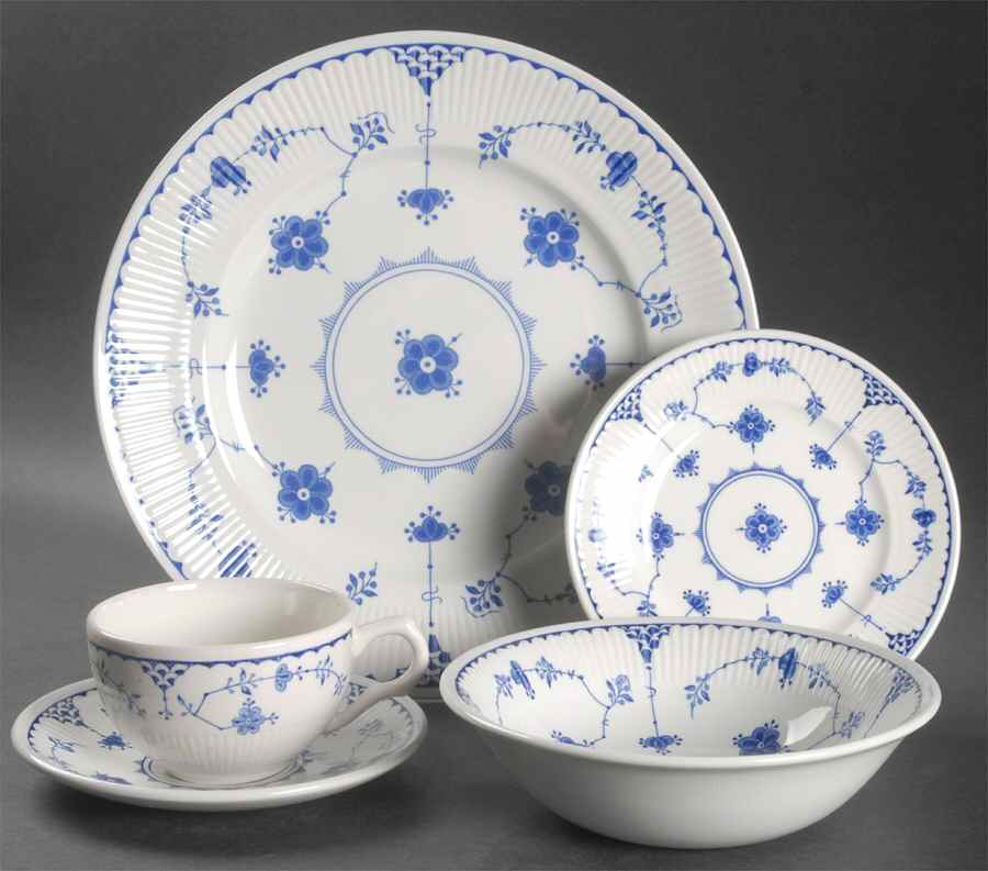 Denmark Blue 5 Piece Place Setting by Mason's-1