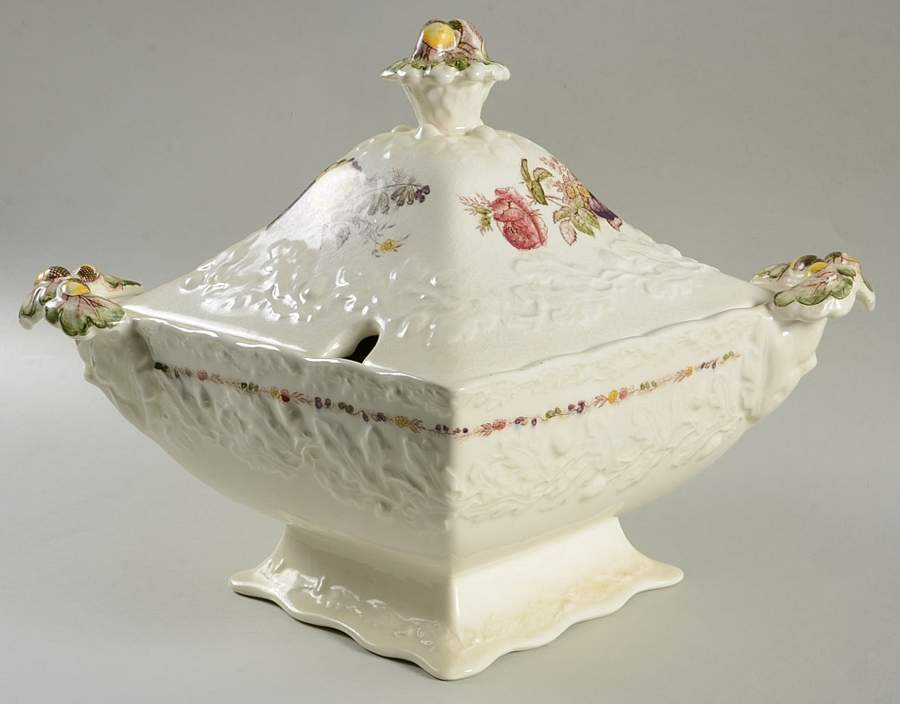 Friarswood Tureen &  Lid by Mason's-1