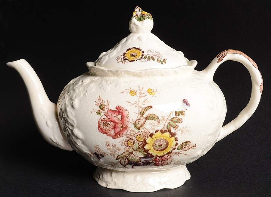 Friarswood Teapot & Lid by Mason's-1