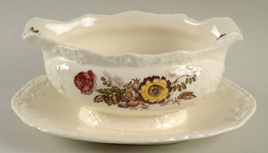 Friarswood Gravy Boat with Attached Underplate by Mason's-1