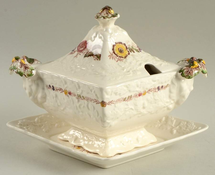 Friarswood Sauce Boat & Lid with Underplate by Mason's-1