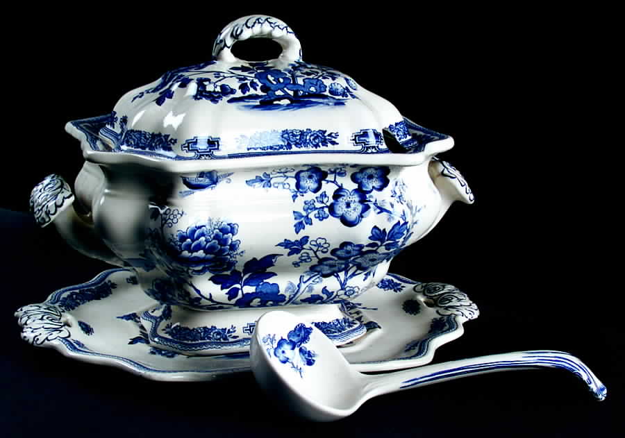 Manchu Blue Tureen & Lid w/Ladle & Underplate by Mason's-1
