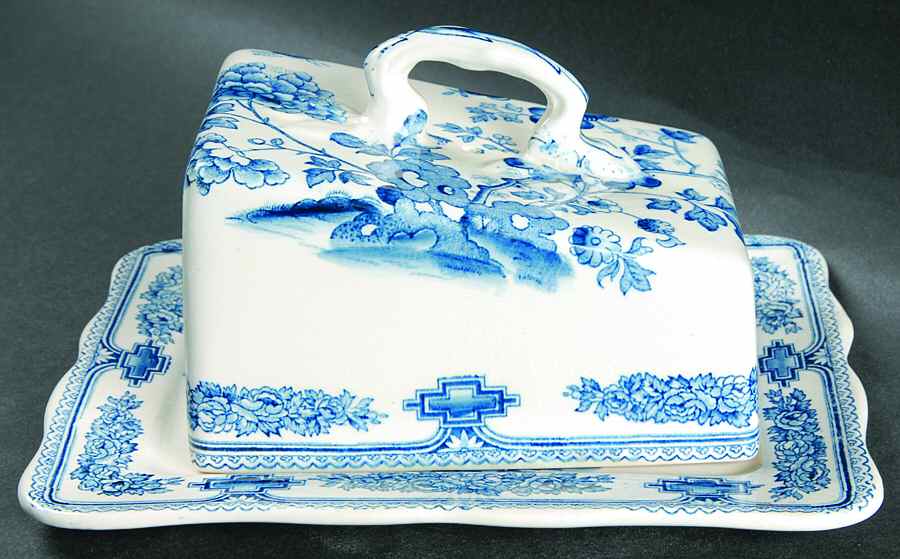 Manchu Blue Cheese Dish with Lid (Wedge) by Mason's-1