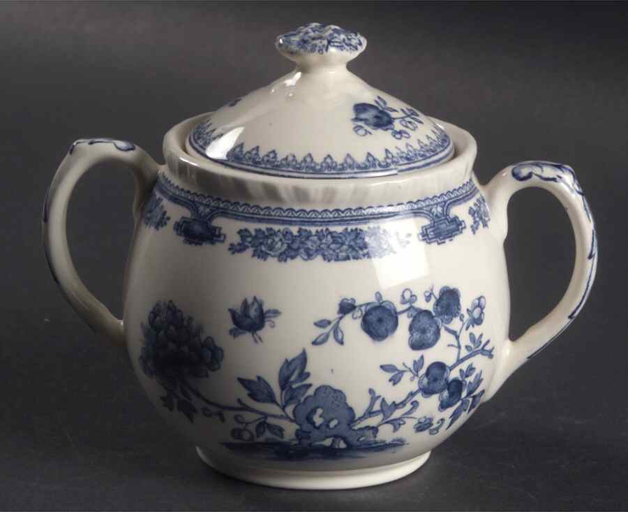 Manchu Blue Sugar Bowl & Lid by Mason's-1