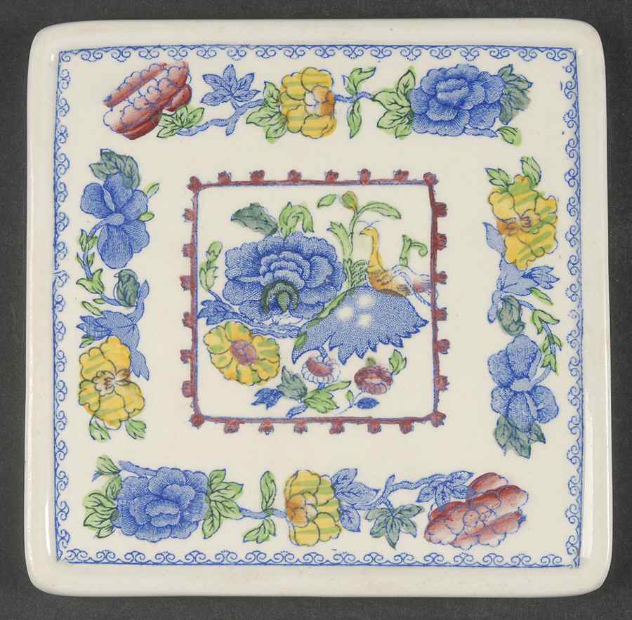 Regency Plantation Colonial 4 Toed Trivet by Mason's-1