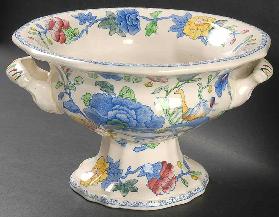 Regency Plantation Colonial Centerpiece by Mason's-1