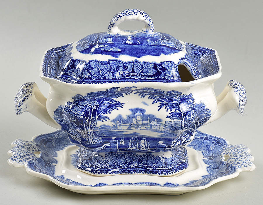 Vista Blue Sauce Boat & Lid & Underplate by Mason's-1