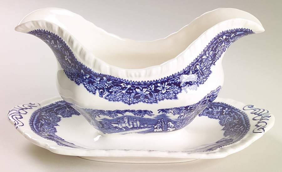 Vista Blue Gravy Boat with Attached Underplate by Mason's-1