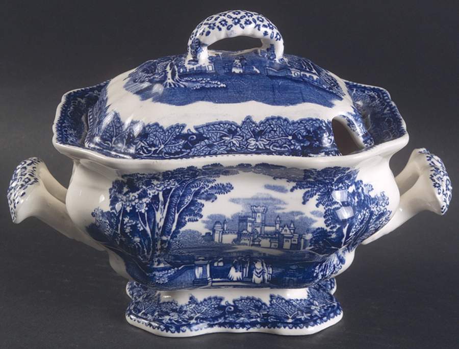 Vista Blue Sauce Boat & Lid by Mason's-1