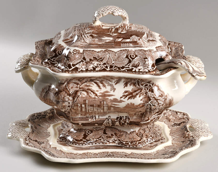 Vista Brown (No Trim) Tureen & Lid w/Ladle & Underplate by Mason's-1