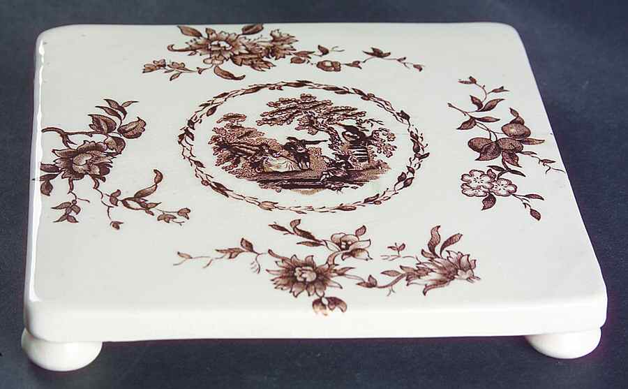 Watteau Brown 4 Toed Trivet by Mason's-1