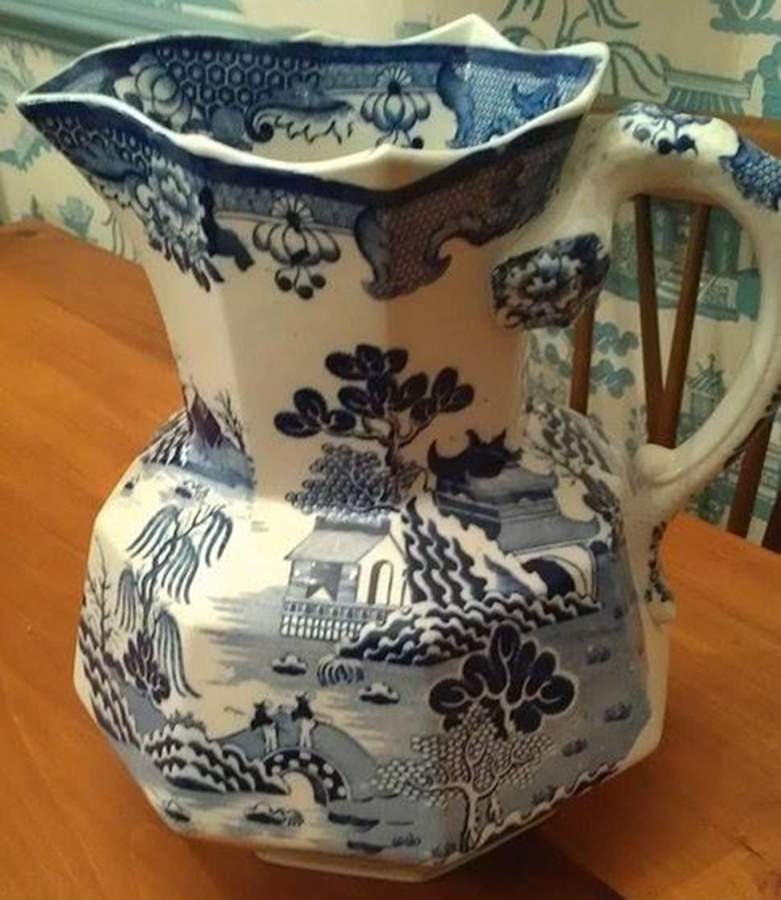 Willow Blue (Design On Edge) 176 Oz Pitcher by Mason's-1