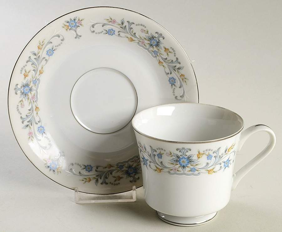 CHB600 Footed Cup & Saucer Set by Maxam (Japan)-1