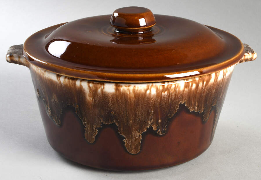 Brown Drip 2.5 Qt Round Covered Casserole by Nelson McCoy-1