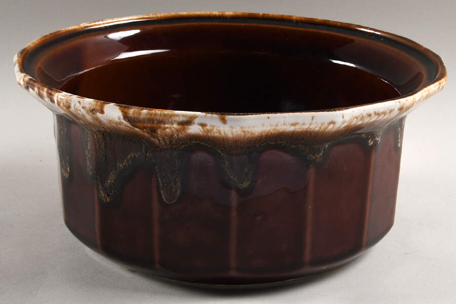 Brown Drip 2.5 Qt Round Casserole No Lid by Nelson McCoy-1