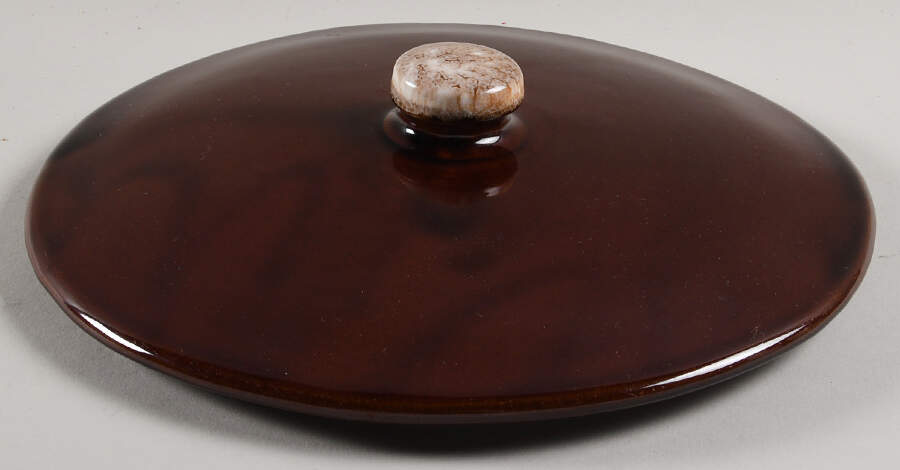 Brown Drip Lid for 2.5 Qt Round Casserole by Nelson McCoy-1