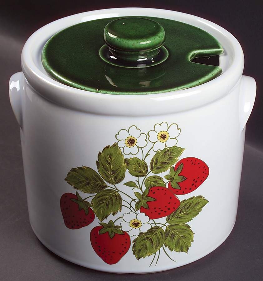 Strawberry Country Tureen &  Lid by Nelson McCoy-1