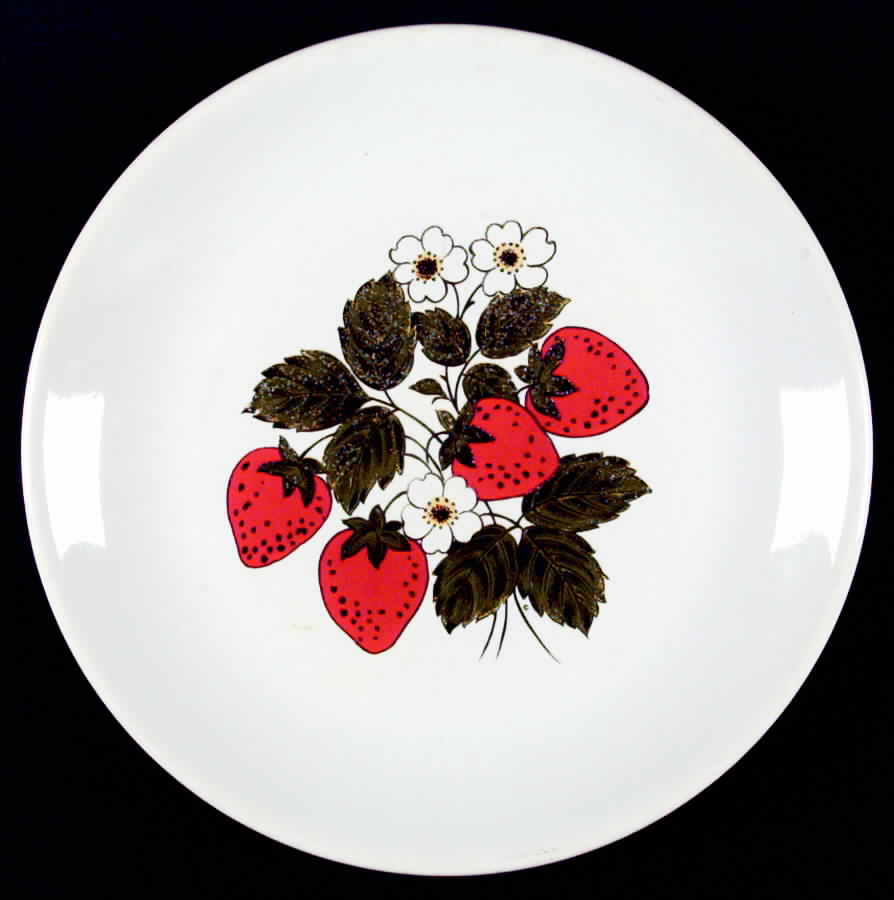 Strawberry Country Dinner Plate by Nelson McCoy-1