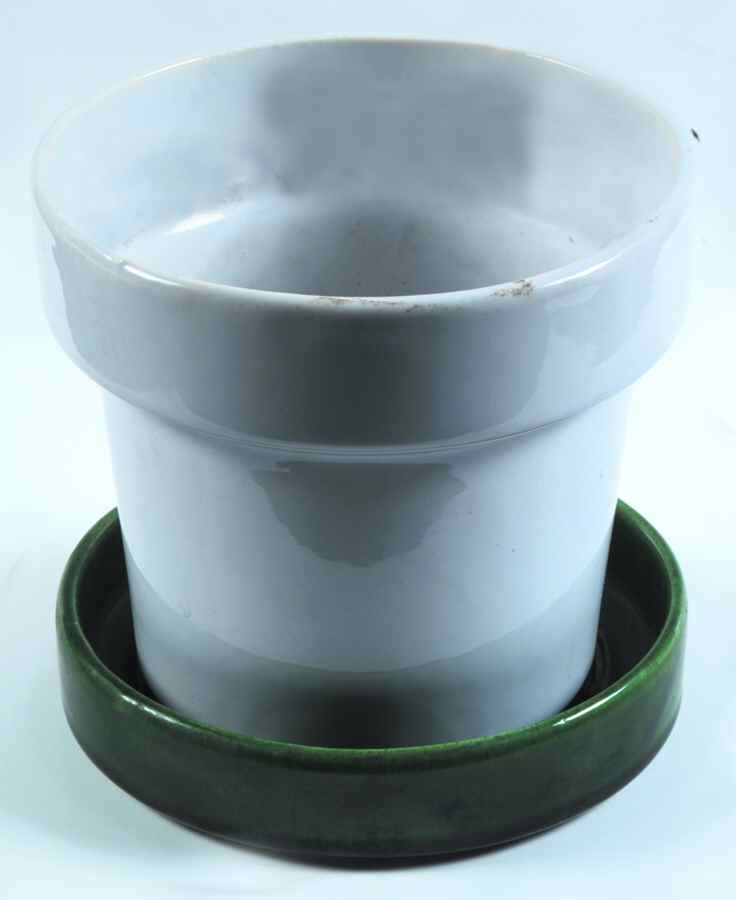 Strawberry Country 6" Flower Pot & Underplate by Nelson McCoy-1