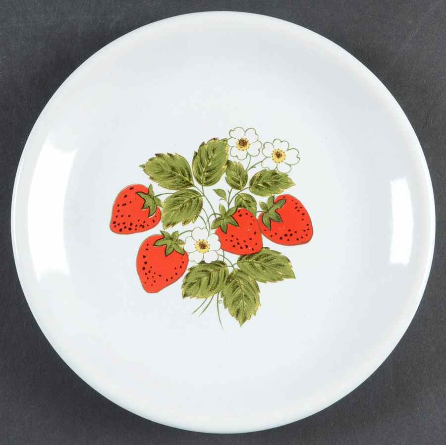 Strawberry Country Salad Plate by Nelson McCoy-1