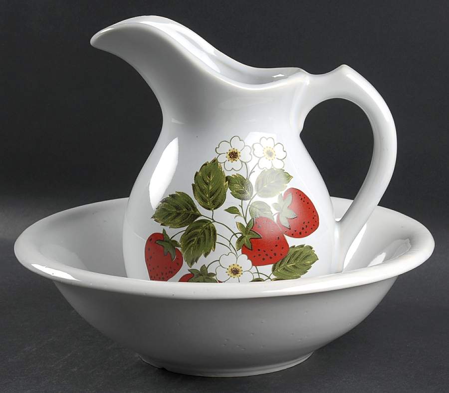 Strawberry Country 64 Oz Pitcher and Bowl Set by Nelson McCoy-1