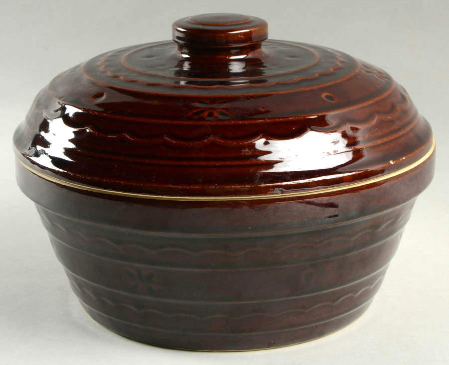 MCR2 1.5 Qt Round Covered Casserole by Marcrest-1