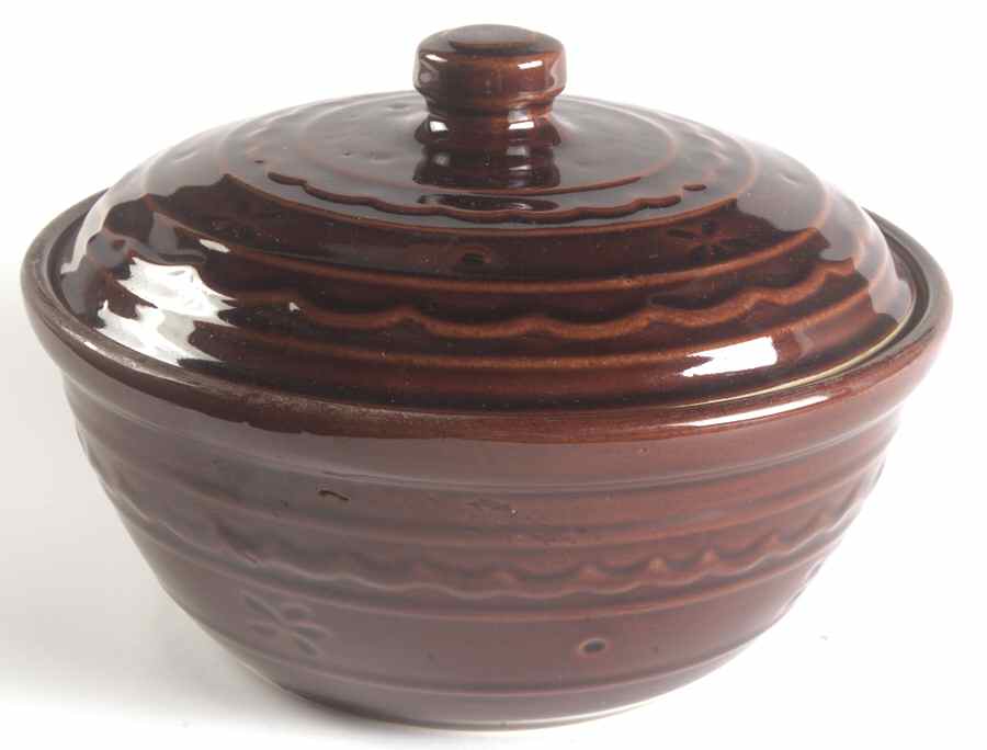 MCR2 1.5 Qt Round Covered Casserole by Marcrest-1