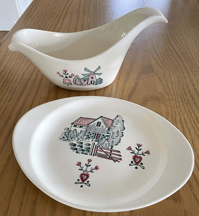 MCR5 Gravy Boat & Underplate/Relish by Marcrest-1