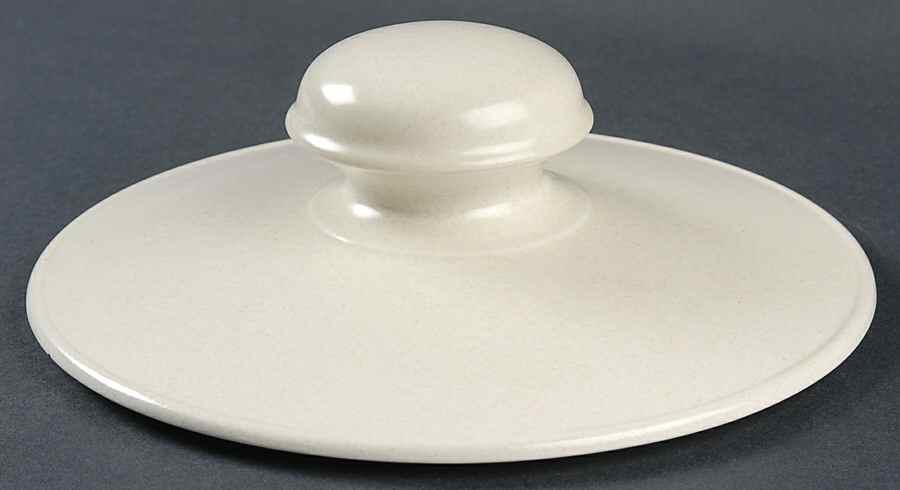 Beige Mist Lid for 1.5 Qt Round Casserole by W R Midwinter Ltd-1