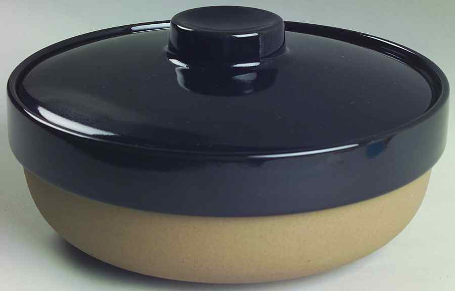 Blackstone 2.5 Qt Round Covered Casserole by W R Midwinter Ltd-1