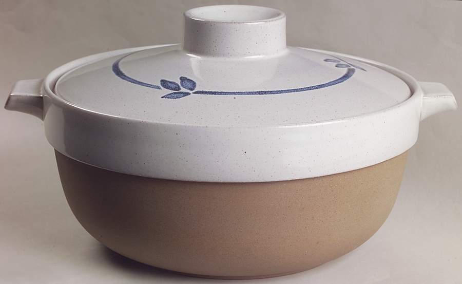 Blue Print England 2.5 Qt Round Covered Casserole by W R Midwinter Ltd-1