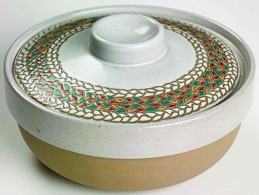 Braid 1.5 Qt Round Covered Casserole by W R Midwinter Ltd-1