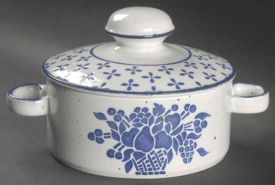 Country Blue 2 Qt Round Covered Casserole by W R Midwinter Ltd-1