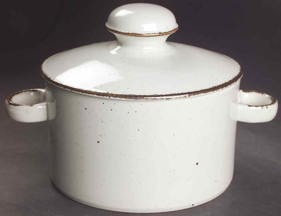 Creation 2 Qt Round Covered Casserole by W R Midwinter Ltd-1