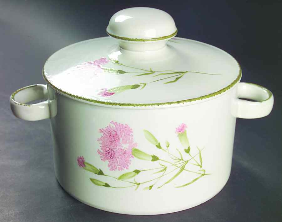 Invitation 2.25 Qt Round Covered Casserole by W R Midwinter Ltd-1