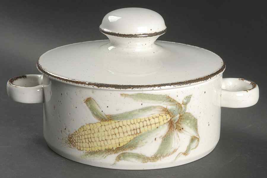 Maize 2 Qt Round Covered Casserole by W R Midwinter Ltd-1