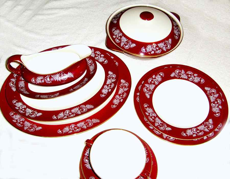 Meadowsweet Maroon Round Covered Vegetable by W R Midwinter Ltd-1